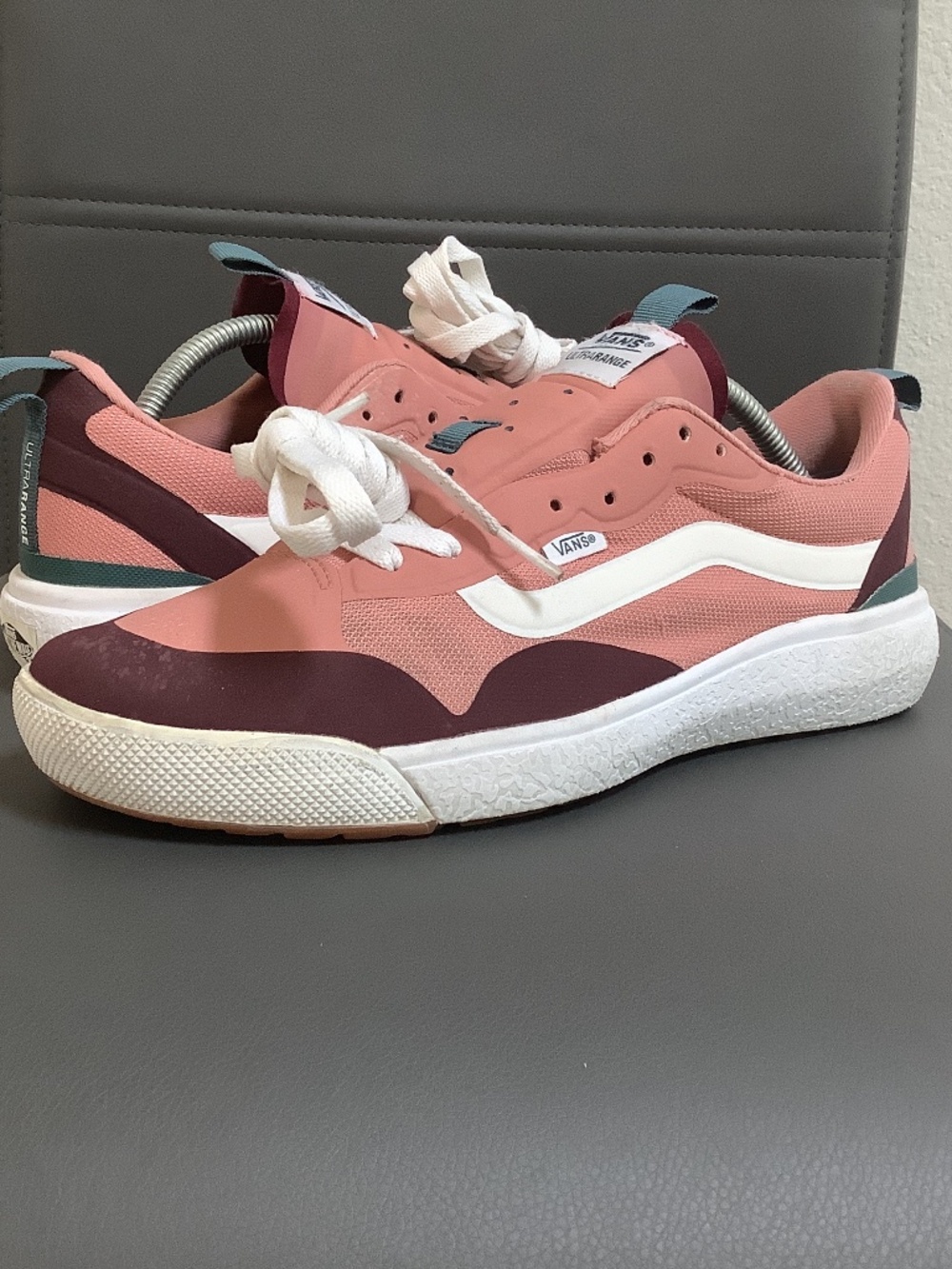 Mens 10/Wmns 11.5 Vans Ultrarange EXO Rose Dawn/True White 721356